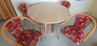 Kulatý stůl a 4 židle - 3