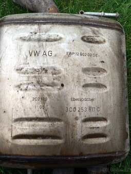 Prodám poslední díl výfuku Passat B6 - 3