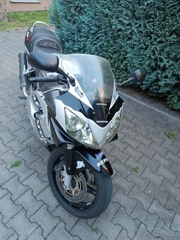 Honda CBR 600 F - 3