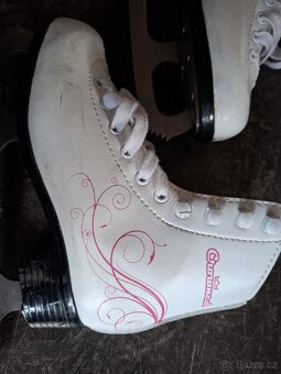 Brusle dívčí-Crowned, vel. EU 31 - 3