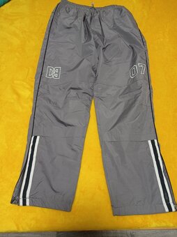 Dětská souprava a zateplené kalhoty - 3