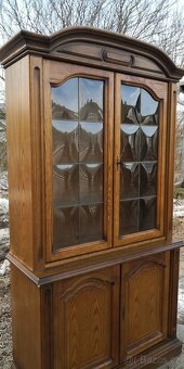 Masivní rustikální vitrína - 3