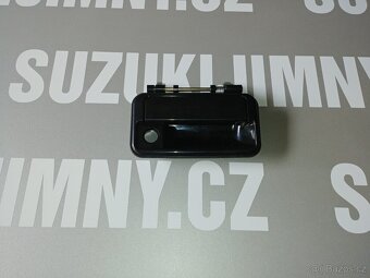 Suzuki Jimny - dveřní kliky - klika zadních dveří - 3