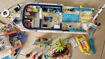 Člun LEGO Friends 41381 pro záchranné operace - 3