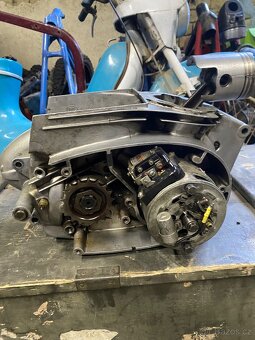 Jawa 250/559 panelka polomotor - 3