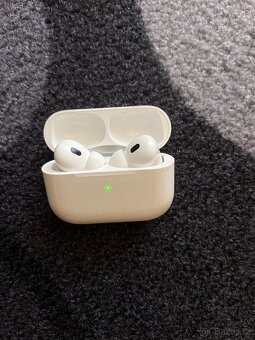 Prodám Apple AirPods - 3