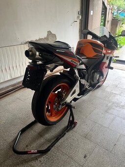 HONDA CBR 600rr REPSOL - 3