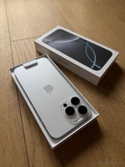 Apple iPhone 16 Pro Max 256GB bílý - 3