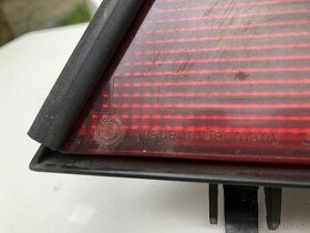 Bmw e36 - plato pod zadním oknem - 3