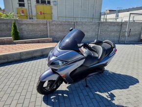 Honda Forza 250 - 3