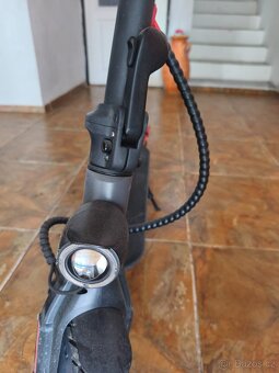Elektrická koloběžka GoGEN VOYAGER 500W S 801B černá - 3