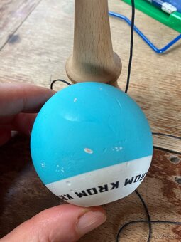 KROM POP KENDAMA tyrkysová - 3