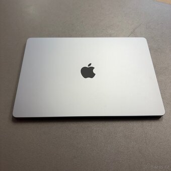 Prodám MacBook Air 15” M4 16GB/256GB, 3 cykly dobití, záruka - 3