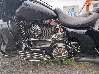 Harley Davidson street glide 1700 , mnoho úprav - 3