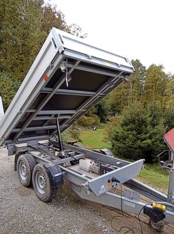 Třístranný sklápěcí, sklopný přívěs 2700 kg - 3