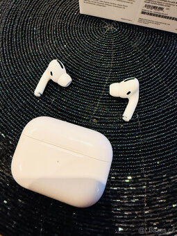 Sluchátka Apple Airpods PRO - 3