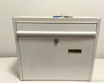 Lucerničky, kovové schránky, retro vláček na setrvačník - 3