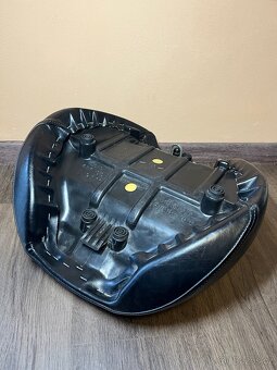 Originální sedlo na Yamaha xv wildstar 1600 - 3