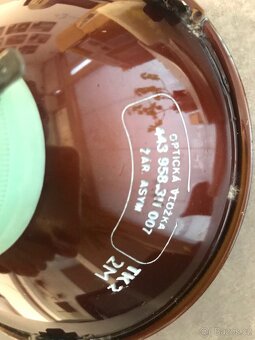 Světla, blinkry, skla, vnitřní zpětné zrcátko na Škodu 1000 - 3