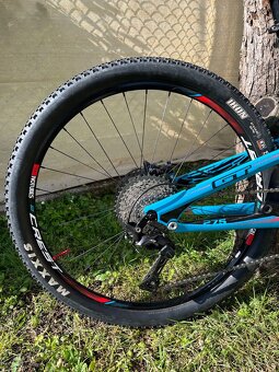 Celoodpruzene kolo GT Helion Carbon PRO - 3