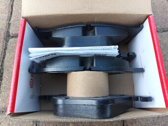 BMW E60 E65 přední brzdové destičky - 3