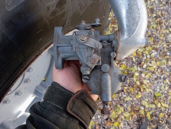 Prodám karburátor Solex 30 BFL s prírubou - 3