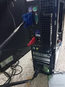 Počítač + monitor 15" - 3