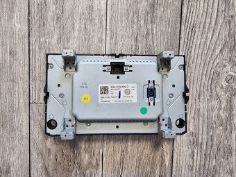 Displej 6,5" + stříbrný dekor - VW Passat B8 - 3