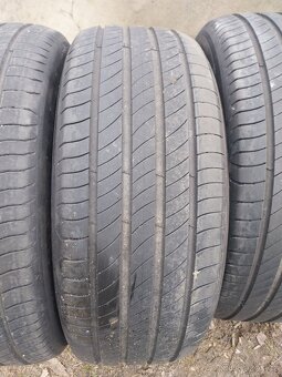 Michelin E PRIMACY 235/55R18 104V - 3