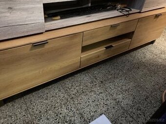Tv stolek dubový-celomasív - 3