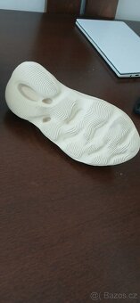 Kopie yeezy foam runners. Krémová - 3