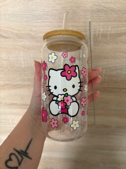Nová sklenice na pití Hello Kitty kytičky - 3