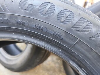 17"zánovní sada letních pneu Goodyear 215/55/17 7200Kč/4ks - 3