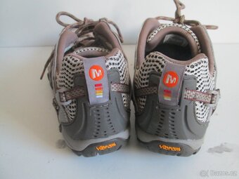 Merrell....vel.40,5 - 3