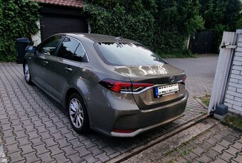 Toyota Corolla 1.8 Hybrid e-CVT benzin - 3