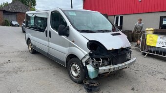 Opel Vivaro 2.0dci M9R E7 Na náhradní díly - 3