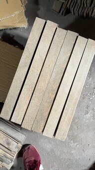 Prodám staré dubové parkety šíře 4cm - 3