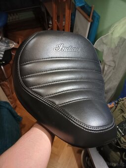 Komfortní sedlo Indian Scout Bobber - 3