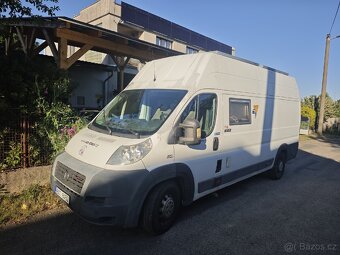 Obytná dodavka, plně soběstačná s velkou garáží - 3