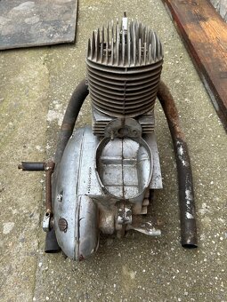 Motor Jawa 250 353 kývačka - 3