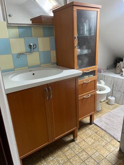 Koupelnová vysoká skříňka - 3