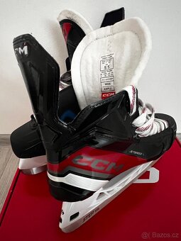 Brusle CCM JETSPEED FT670 wide - 3