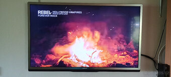 TV Philips 40" (102cm), LED, DVB-T, 200Hz, USB - 3