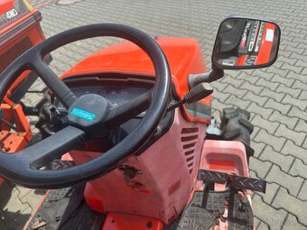 Traktor Kubota B-52 - 3