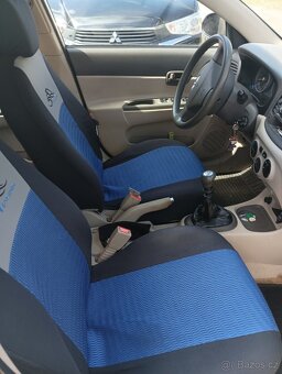 Hyundai Accent - 3