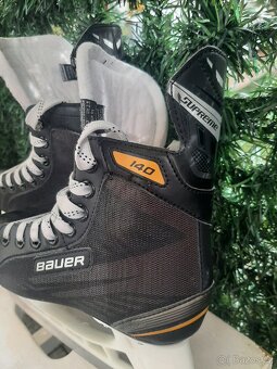 Hokejové brusle BAUER SUPREME S 140 vel. 35 - 3