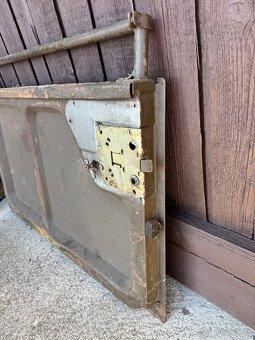 Nepoužité pravé dveře Gaz 69 - 3