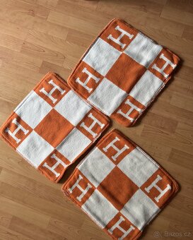 Hermes dekoracni polstar - 3