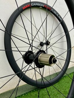 Karbonová zapletená silniční kola MAX1 1150g - 3