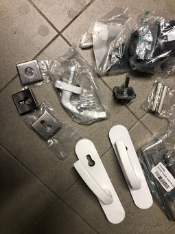 Kliky 7ks + příslušenství, cena celkem - 3